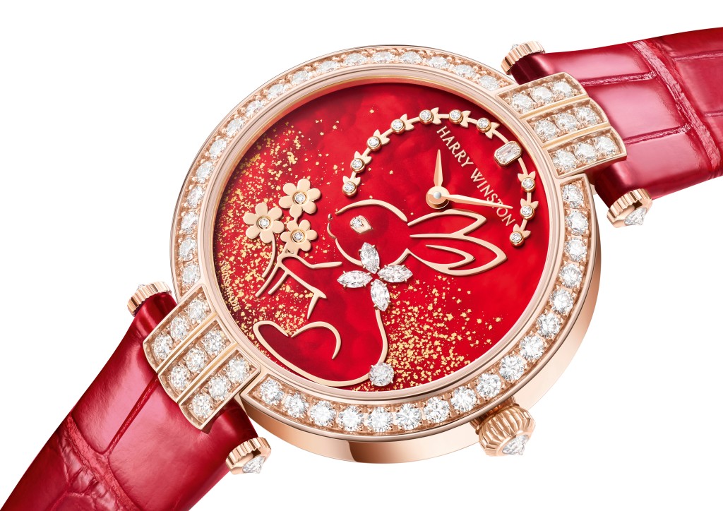 Harry Winston Premier Chinese New Year Automatic 36mm  金衬红是农历新年最具代表性又最能展现热闹气氛的颜色，因此Harry Winston选用玫瑰金制作兔年生肖表，并配上红色贝母表盘，表盘以黄金勾勒采集长生不老药的玉兔轮廓，又以钻石粉饰12点位的月亮。全表共镶有94颗钻石，约重2.66卡。  表壳：36mm玫瑰金 机芯：HW2014自动 售价：$395,000（限量8枚）